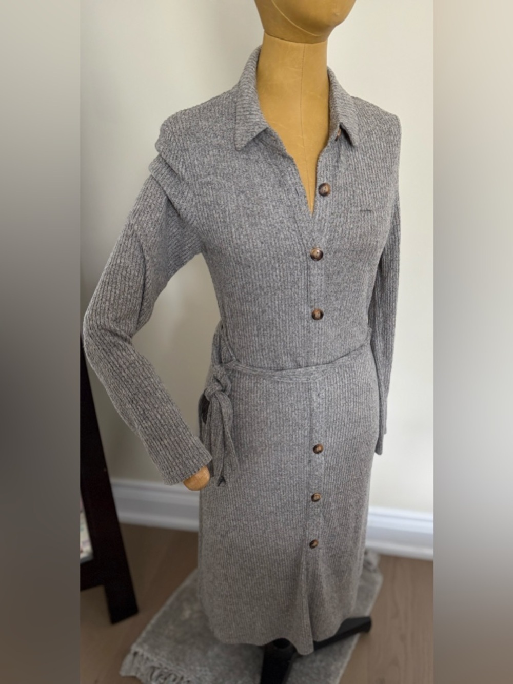 MONTEAU Gray Ribbed Button-Front Long Sleeve Dress (L)
